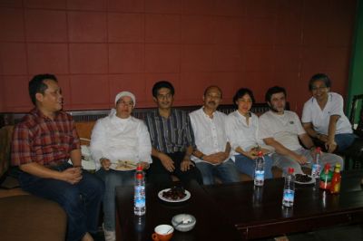 Angk. Melrose (dresscode: putih)
