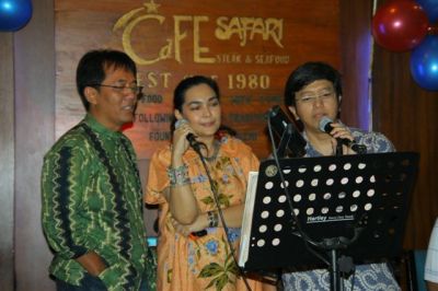 Djarot, Aziza, Tono
