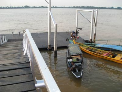 Boom (Plaju) samping Ogan
