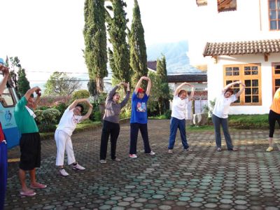 Jupiterers lagi ngendorken otot.. abis semaleman idak tedok
