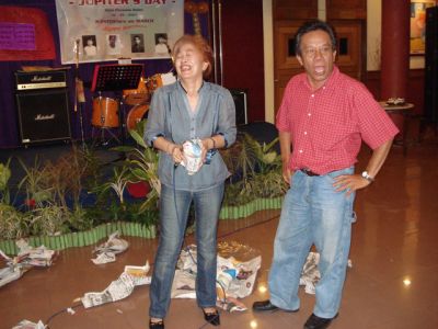 Apo dio... mano buat aku oi...
