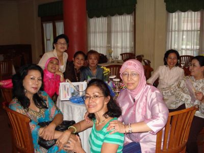 Acara santai... ngobrol-ngobrol...
