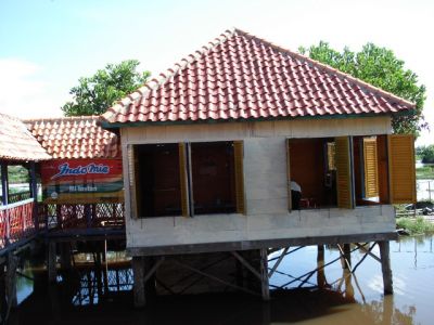 Restorannyo di atas banyu...
