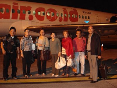 Jam 20.00 nyampe di airport Soekarno-Hatta.
