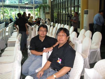 Dateng duluan, dapet kaos langsung pake
