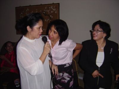 Myrna, Vivien, Inge.
