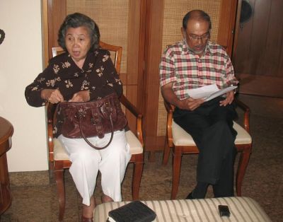 Acara PD explaju - 6 Sept.08
ki-ka : Mrs. Ine Menayang, Potan H
samo2 sesepuh.:))))
