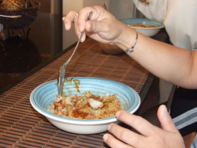 Bubur ayam 
Tangannyo Inge ituuuuu....
