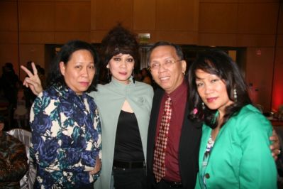 RESEPSI DAN DINNER
ATE SAMA PANGEMANAN SISTERS
