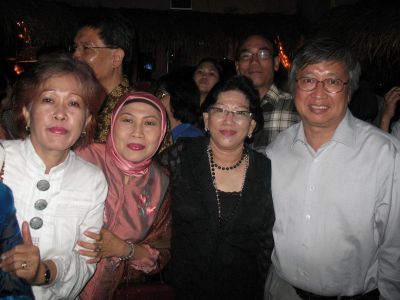 Ki-ka : Yanti, Ernani, Inge, Ramli ( baju kotak2 ), Hokky
Keywords: keluarga