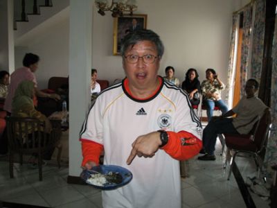 Huuuuaaaaaaaaahhhh.... lemak nian cumi item niiihhhh (sylemak...sylemak....syelemak...)
