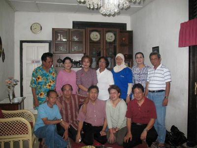 Payo jingok kamera galo2nyo......senyum yo...
Keywords: keluarga