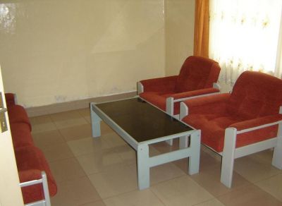 RS Plaju - Mei 2008
Ruang tamu di kamar pasien. Dulunyo teras terbuka, sekarang tertutup.
Keywords: keluarga