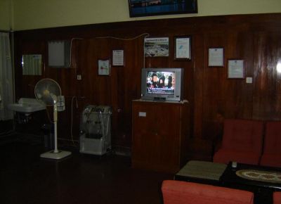 RS Plaju - Mei 2008
Nursing station.
Lantai dan dinding kayu maseh seperti yang jadoel
Keywords: keluarga