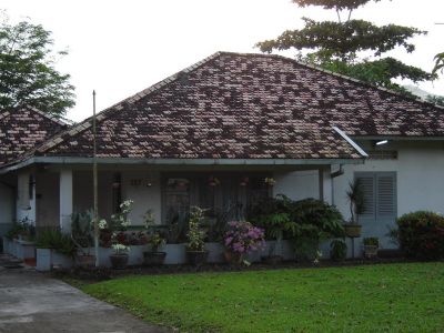 Bekas Rumah Kel. Gondo
Jl. Permai no. 227 Plaju
Keywords: keluarga