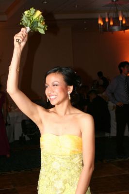 Wooii...sapo galak kembang ini.... akarnyo lah di cukur oooooiii...nih ketek aku klimis..
