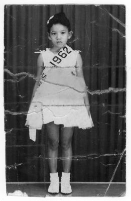 Inge (8 th) menjadi Miss 1962 di Plaju
