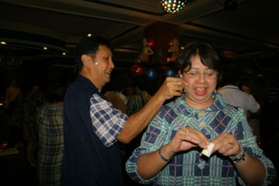 Tempel-menempel kertas
