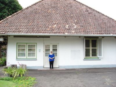 Rumah Erna Muhar dulu... (BK 37).
