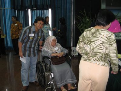 Ibu Rekso & Tono
