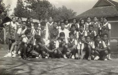 Guru: Pak Tambuh (kanan) & Pak Arifin(?)
