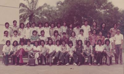 SMA Xaverius I angk.lulus 1976
yang exPlaju: Agus Soetiyoso, Yanto Busono, Dean Rusdi, Boy Rekso. Ini kelas selanangan galo (gersang...) Namo2nyo lihat di facebook berikut: http://www.facebook.com/photo.php?pid=805601&l=a44ae862d6&id=1268973511
