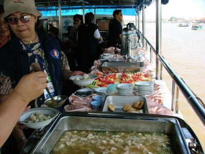 Musi Cruise
Menunyo ado tekwan & pempek

