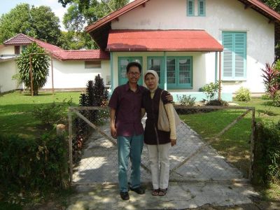 Iyan & Masnun - BK Juni 2008
Didepan bekas rumahnyo Masnun
