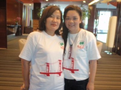 Mejeng dulu ah....
Farah K & Ade T
