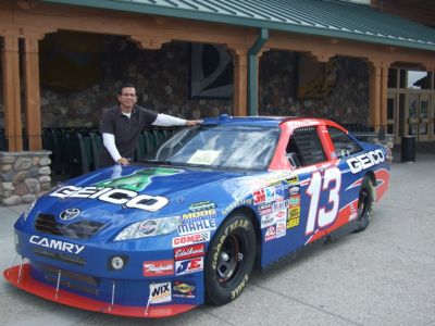 RONALD SUMOLANG NAK BALAPAN NASCAR
