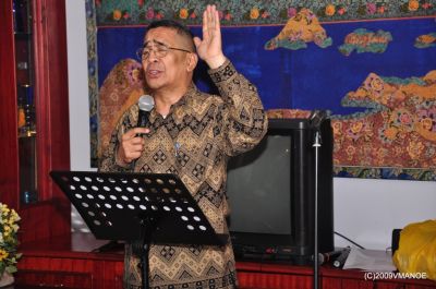 Kebaktian Paskah exPlaju 250409
Pdt. Timmy Berhitoe
