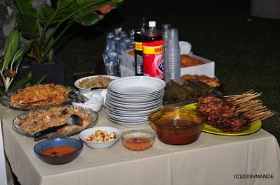 Kebaktian Paskah exPlaju 250409
