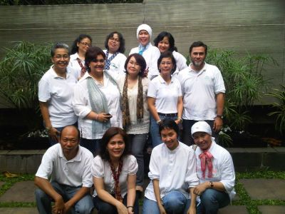 Tato-Endang-Ciska-Marina
Maya-Lala-Sula-Indah-Roy
Rosma-Cici-Desma-Nanny
