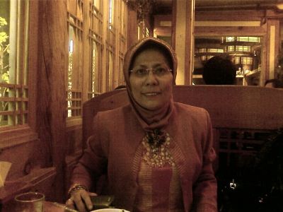 Di Seoul
Ditraktir Vivi nih ye...
