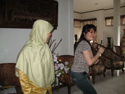 Mak ini caronyo......kalu begoyang.....
