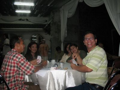 Biak idak menang canasta.....mejeng tetep oiii..
Keywords: keluarga