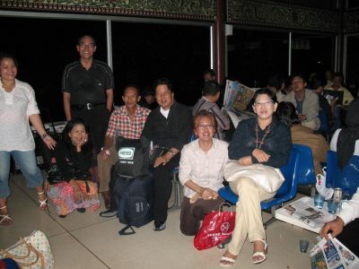 Mejeng lagi di bandara Plembang
Keywords: keluarga