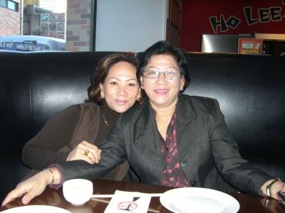 Inge & Vivi Soedjak - kini
kakak adek yang saling akur dan sayang terus....
Keywords: keluarga