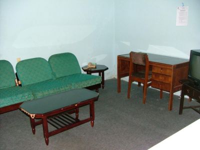 Salah satu kamar Hotel Plaju - Kini
Keywords: keluarga