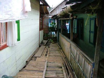 Rumah Rakit Palembang
Keywords: keluarga