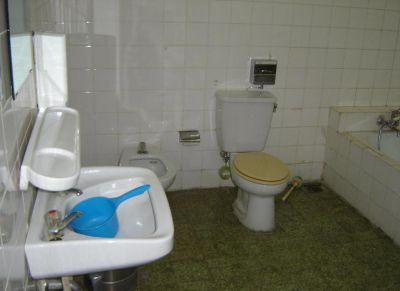 RS Plaju - Mei 2008
Kamar mandi Ruang VIP
Keywords: keluarga