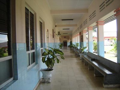 RS Plaju - Mei 2008
Lorong depan RS Plaju, kejingokan jugo lampu dinding Ruang Radiologi
Keywords: keluarga