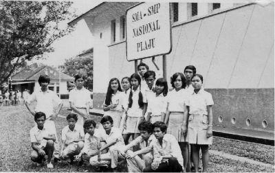 SMA YPNP PLAJU
kenangan > 30 thn yang lalu
